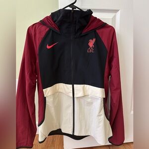 Liverpool Nike Women's Club AWF Raglan Full-Zip Jacket - Red
